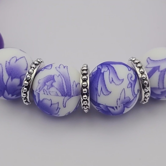 Purple silicone beaded stretch bracelet Design by FreeSpirit (Me!) - Picture 4 of 12